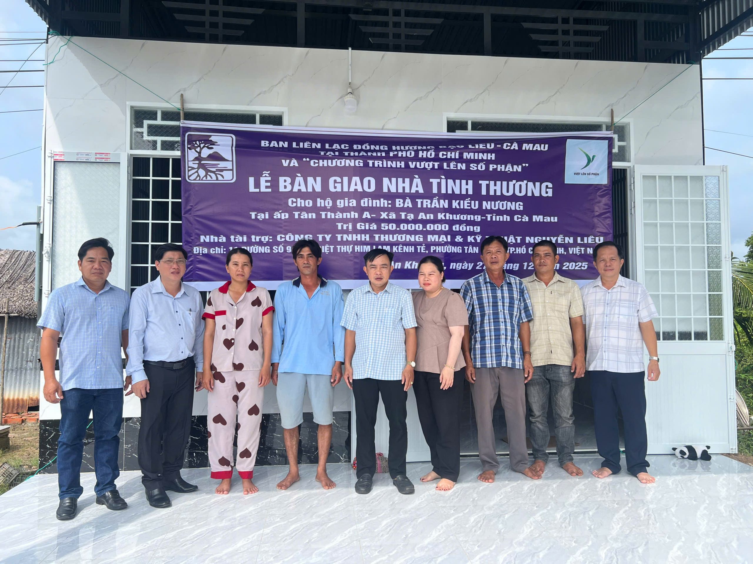 CÔNG TY NGUYỄN LIÊU TRAO TẶNG NHÀ TÌNH THƯƠNG CHO HỘ NGHÈO Ở CÀ MAU
